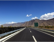 拉薩至貢嘎機場專用公路新建工程